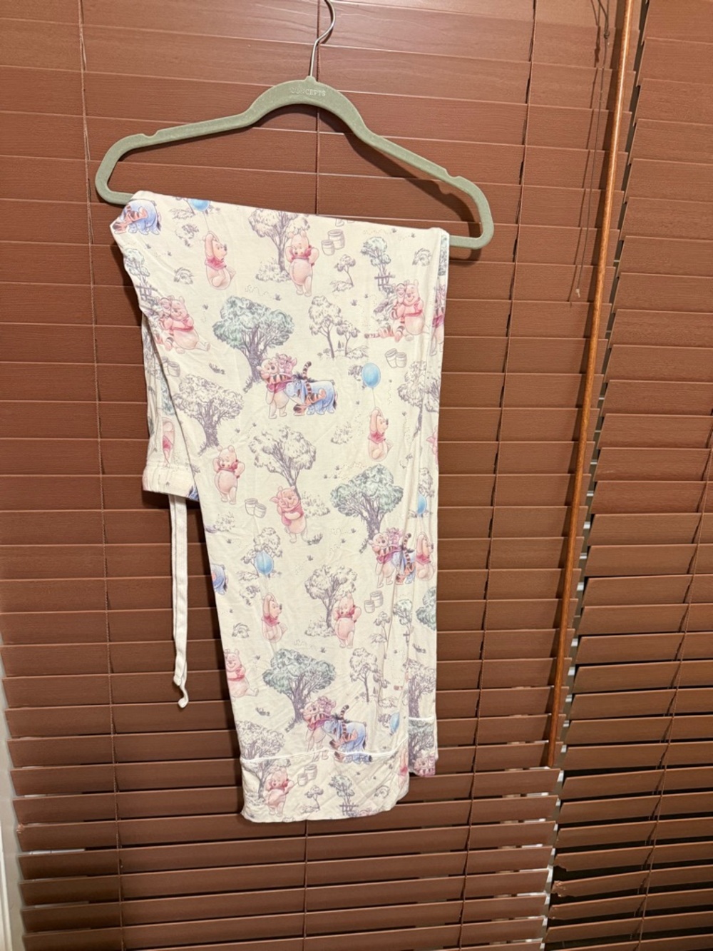 Posh Peanut Disney Winnie the Pooh Pajama Set in 3XL - Picture 4 of 5